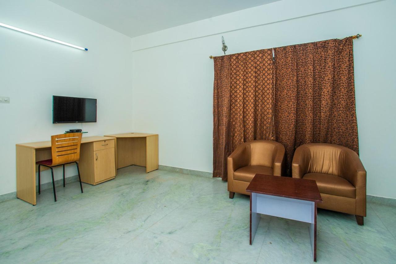 Capital O 5379 The Roy Grand Inns Bangalore Bagian luar foto