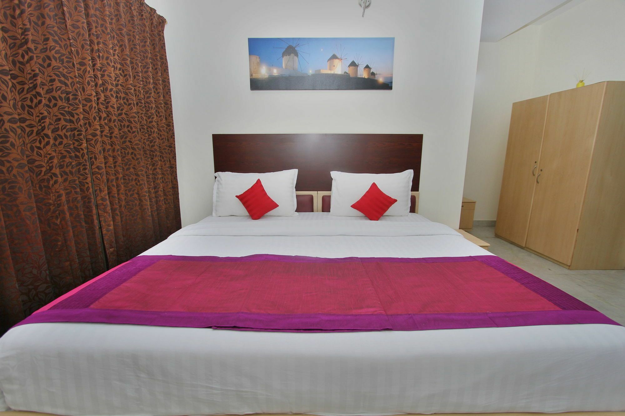 Capital O 5379 The Roy Grand Inns Bangalore Bagian luar foto